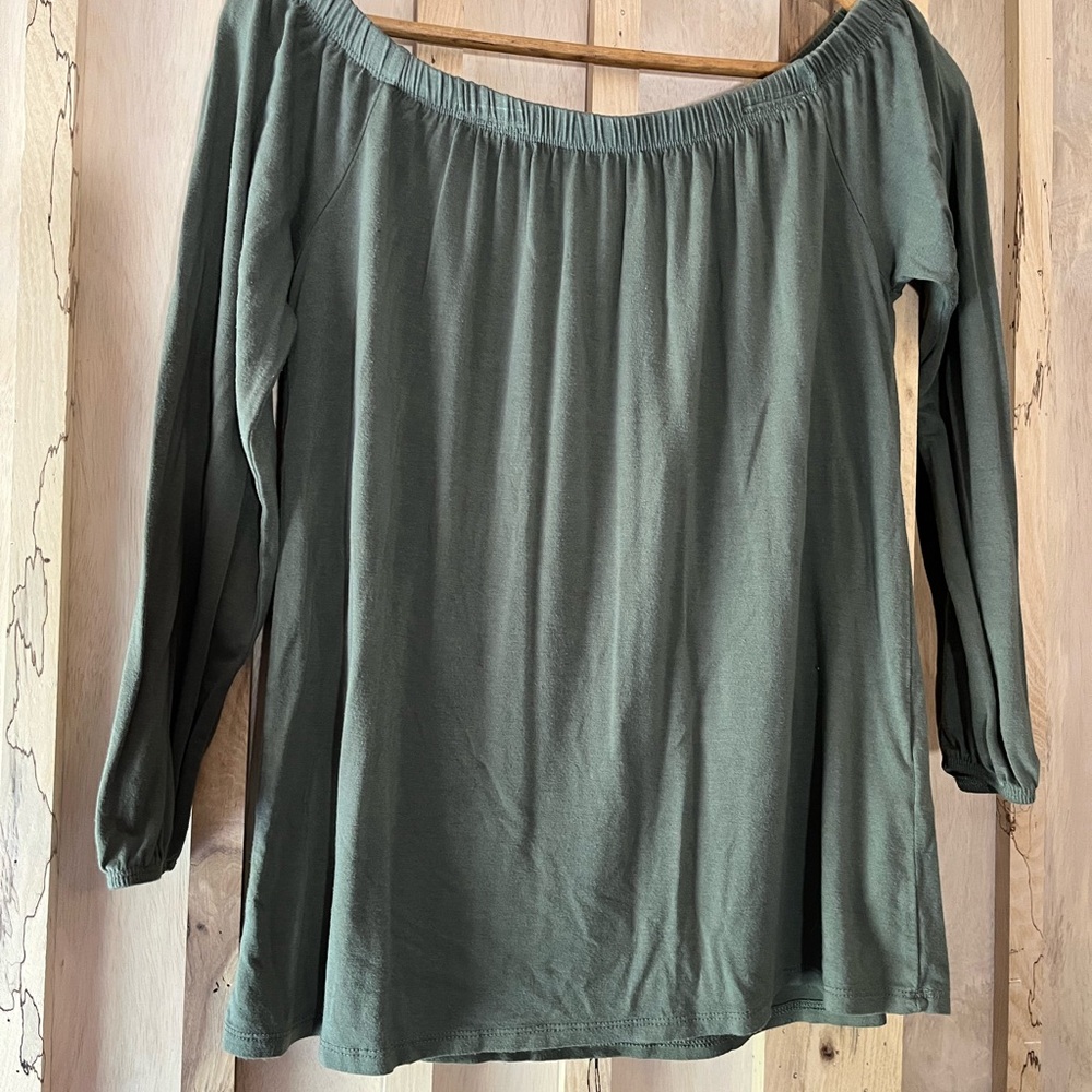 Juniors Green Off-Shoulder Top